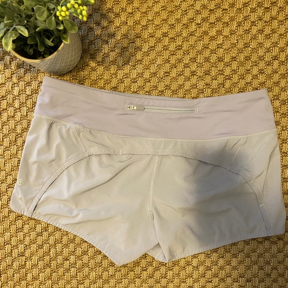 Lululemon Speed Up Shorts Silver Lilac - Picture 5 of 7